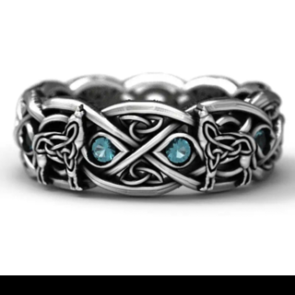 Gorgeous Vintage Wolf Green Stone Rings - Picture 5 of 5